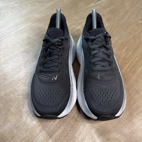 New Balance Women Fresh Foam More v4 WMORBK4 Black Running Shoes Size 7 - Picture 2 of 8